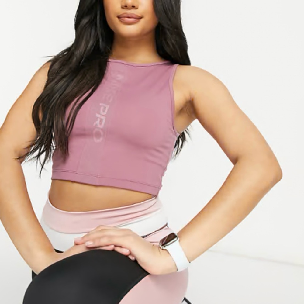 Nike Pro cropped tank